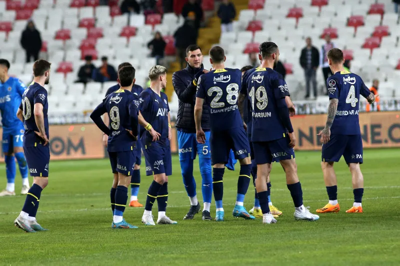 Süper Lig'de şampiyonluk yarışı kızıştı! İşte Beşiktaş, Fenerbahçe ve Galatasaray'ın kalan maçları - 21