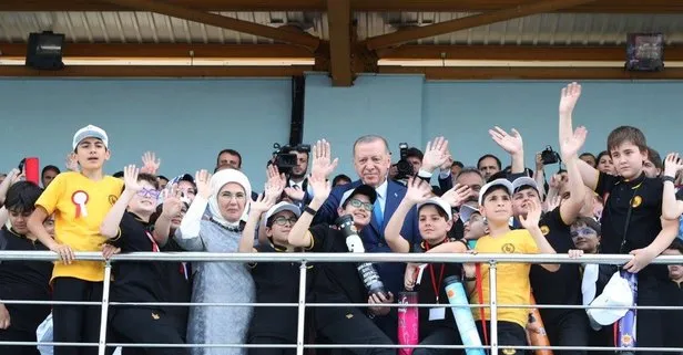 Emine Erdoğan’dan karne paylaşımı: Öğrencilerimize iyi tatiller diliyorum