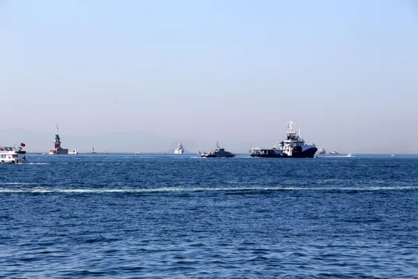 rus-ve-hollanda-savas-gemileri-bogaz-girisinde-karsilasti-1623226605725.jpg Rus ve Hollanda savaş gemileri Boğaz girişinde karşılaştı-6