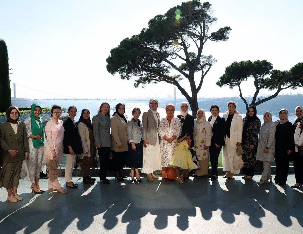 Emine Erdoğan’dan KADEM’e ziyaret