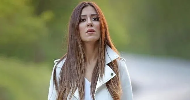 cektigi-video-basina-bela-oldu-gozaltina-alinan-banu-parlak-serbest-kaldi-kosarak-uzaklasti-akla-zarar-savunma-1700742429723.jpeg Çektiği video başına bela oldu! Gözaltına alınan Banu Parlak serbest kaldı: Koşarak uzaklaştı! Akla zarar savunma-8