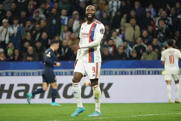 moussa-dembele-kapismasi-galatasaraydan-sonra-fenerbahce-de-lyonun-golcusu-icin-harekete-gecti-1671324199150.jpeg Moussa Dembele kapışması! Galatasaray'dan sonra Fenerbahçe de Lyon'un golcüsü için harekete geçti-8