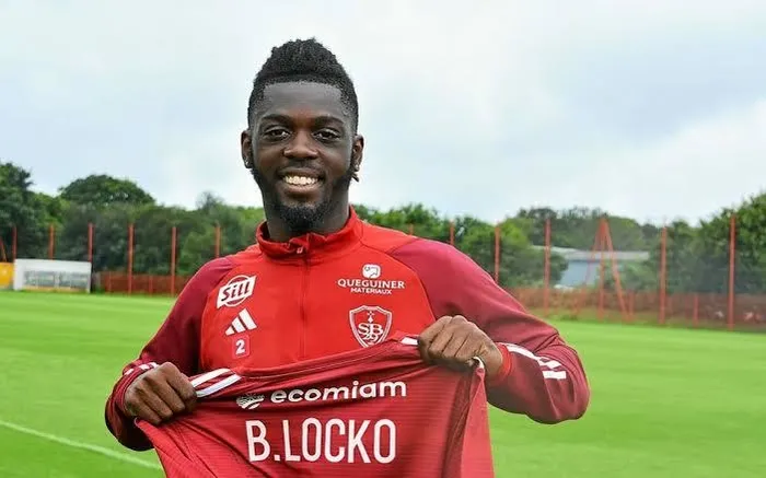 aslandan-locko-hamlesi-gsaraylilar-sol-bek-icin-rotayi-fransaya-cevirdi-1702851717570.jpeg Aslan Locko'ya kancayı taktı! G.Saraylılar sol bek için rotayı Fransa'ya çevirdi-2