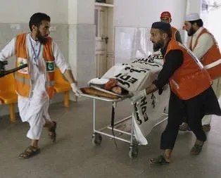 Teröristler camiye saldırdı! 16 ölü