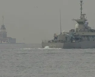 Yunan savaş gemisi Boğaz’dan geçti