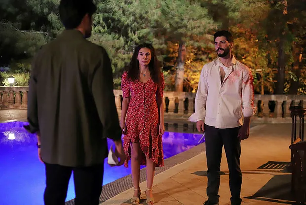 Hercai'de her şeyi altüst edecek ayrılık senaryoyu baştan yazdıracak! Onu Hercai'de son kez izleyeceğiz...-2