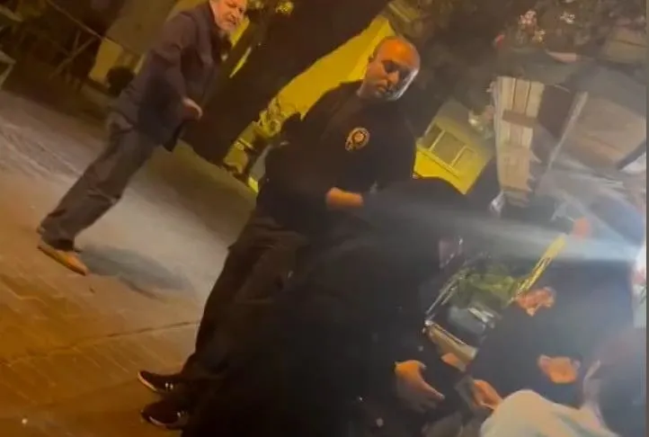 Asude Çay Evi’nde çarşaflı kadınlara saldırı!