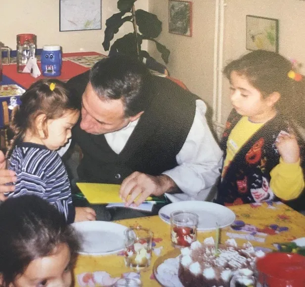 Kemal Sunal'ın eşi ve oğlundan duygusal paylaşım: 'İyi ki doğdun Kemal, iyi ki doğdun iyi kalpli kahramanım...'-4
