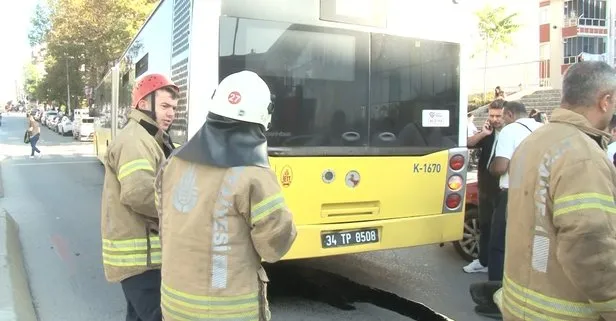 Son dakika: Arnavutköy’de seyir halindeki İETT otobüsünün motoru yandı! Yolcular tahliye edildi!