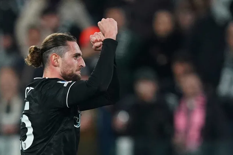 Fenerbahçe Juventus'tan ayrılan ve boşa çıkan Adrien Rabiot’un peşinde!-3