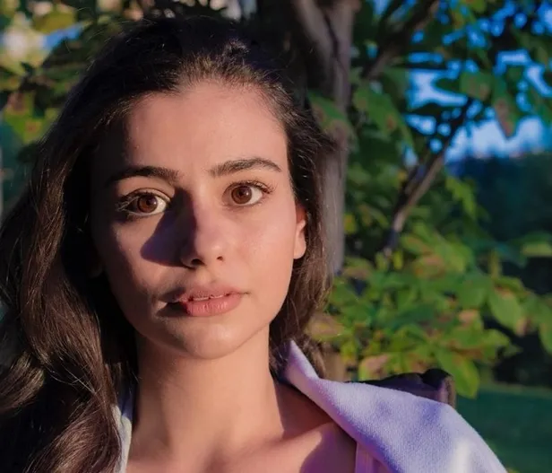 uc-kurus-halide-kimdir-kac-yasinda-uc-kurusun-halidesi-damla-makar-nereli-hangi-dizilerde-oynadi-1635786874288.jpg Üç Kuruş'un Halide'si Damla Makar nereli, hangi dizilerde oynadı? Üç Kuruş Halide kimdir, kaç yaşında?-2