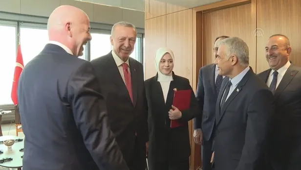 1663794060062.jpeg Başkan Erdoğan, FIFA Başkanı Gianni Infantino ve İsrail Başbakanı Yair Lapid arasında güldüren Fenerbahçe diyaloğu-6