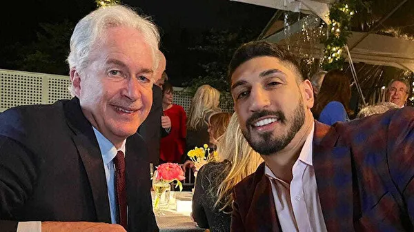 fetonun-manevi-iti-enes-kanterden-rezil-yazi-turkiyeye-mudahale-cagrisi-1672902340858.jpg FETÖ'nün manevi iti Enes Kanter'den rezil yazı: Türkiye'ye müdahale çağrısı-6