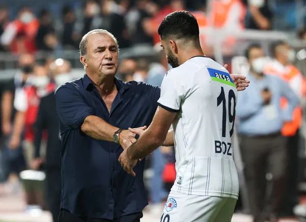 galatasarayda-oliveira-bitti-sirada-carvalho-ve-umut-var-1657183323604.jpg Galatasaray'da Oliveira bitti! Sırada Carvalho ve Umut var...-6