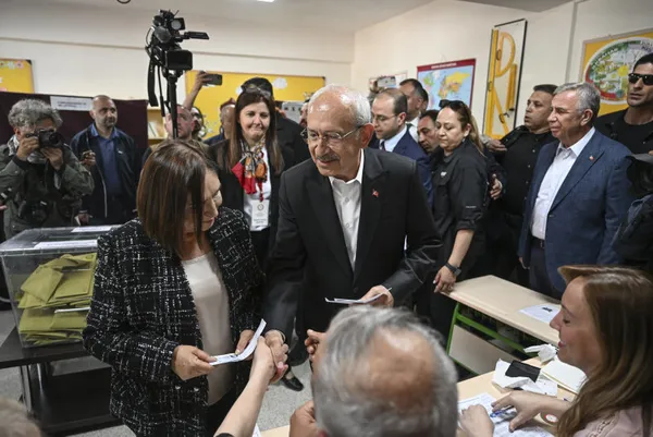 CHP'li Tanju Özcan ve DEVA Partili Mustafa Yeneroğlu arasında Nazi kavgası! "Bu kafanın yeri ya akıl hastanesi ya da cezaevi"-8