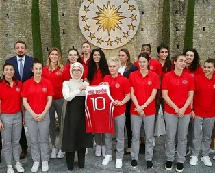 Ön yargıları yıkıyorsunuz