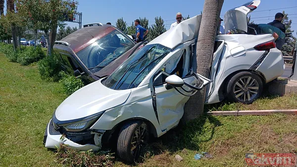 Antalya'da ortalık savaş alanına döndü! Önce 3 araca ardından sivil polis aracına çarptı - 1