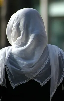 Avusturya'dan skandal 'başörtüsü' kararı