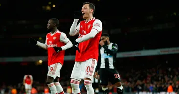 Son dakika Fenerbahçe haberleri | Mesut Özil Fenerbahçeye imzaya geliyor!