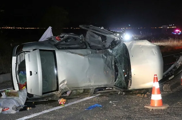 Denizli'de kontrolden çıkan araç takla attı! Aynı aileden 3 kişi öldü şoför şoka girdi: Karım öldü