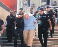 Psikiyatri kliniğinde doktor skandalı! İlaçla hipnotize ettiği 40 çocuğun ailesine tehdit ve şantaj yaptı...