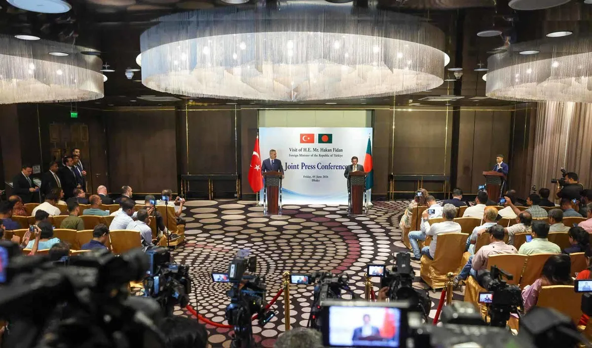 bakan-fidandan-dakkada-diplomasi-trafigi-turkiye-ile-banglades-arasinda-kulturel-is-birligi-gucleniyor-1780655745804.jpg Bakan Fidan’dan Dakka’da diplomasi trafiği: Türkiye ile Bangladeş arasında kültürel iş birliği güçleniyor-5