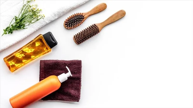 sactaki-kepek-egzama-dokulme-yaglanma-sorunlarina-cozum-sampuanin-icine-1-kasik-ekleyin-herkesin-mutfaginda-va-1710453072403.jpg 1 kaşık eklemek yeterli! Saçtaki kepek, egzama, dökülme, yağlanma sorunlarına çözüm: Herkesin mutfağında bulunuyor-5