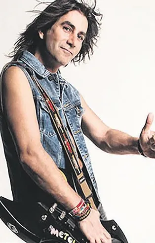 Rockçı Metin Türkcan eski eşine çocuğun velayetini almak için dava açtı