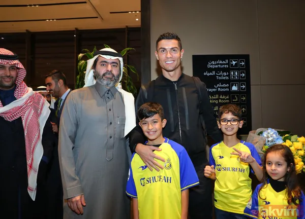 Sansasyonel transfer sansasyonel imza! Al Nassr'dan Cristiano Ronaldo için tören: "Çok rekor kırdım, biraz da burada kırayım" - 11