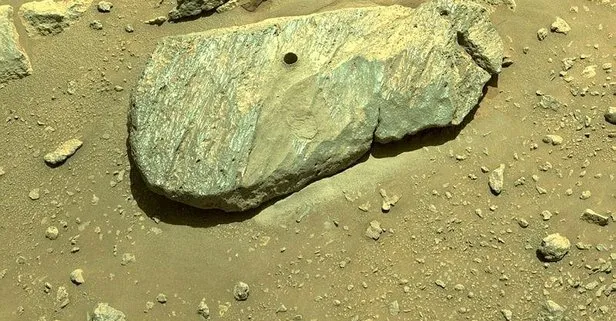 NASA’nın keşif aracı Persevarence Mars’tan ilk kaya örneğini aldı!