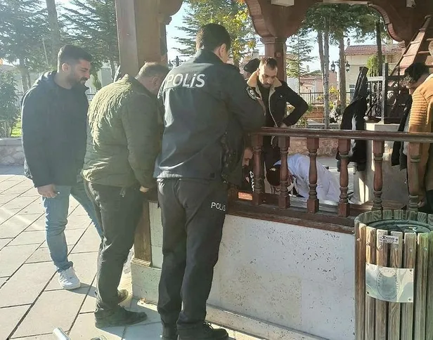 cuma-namazi-icin-gittigi-caminin-sadirvaninda-hayatini-kaybetti-1668176216560.jpeg Cuma namazı için gittiği caminin şadırvanında hayatını kaybetti-1