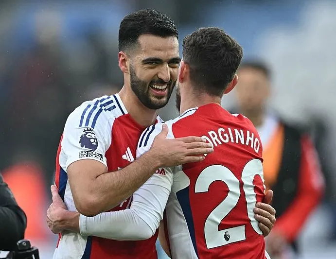 Merino Arsenal’e hayat verdi