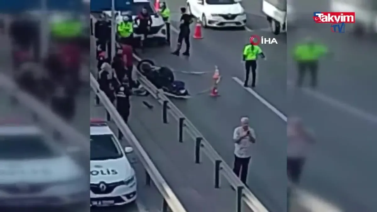 Tur otobüsü ile motosiklet çarpıştı: 1 ölü