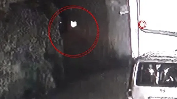 İstanbul Fatih'te yakalamak istediği şahıs tarafından kafasına cisim atılan polis memuru Zafer Mat şehit oldu-2