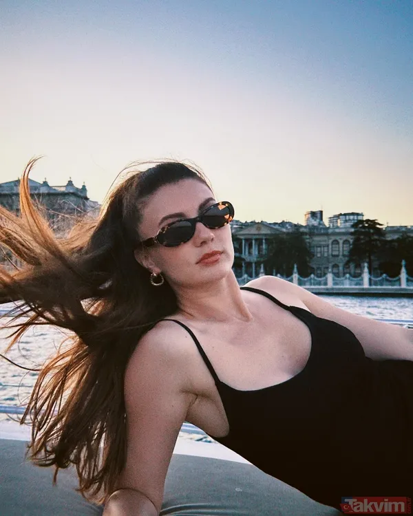 34 yaşındaki Burcu Özberk’ten ‘Türkan Şoray Kanunları’ itirafı! “Gönlüm bir proje için heyecanlanıyorsa...” - 8