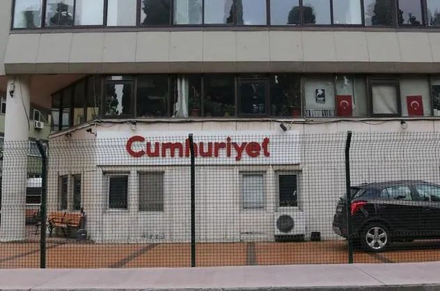 Cumhuriyet’te FETÖ temizliği!