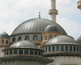 Meral Akşener’e ofansif eleştiri: Siz Dark izlerken...