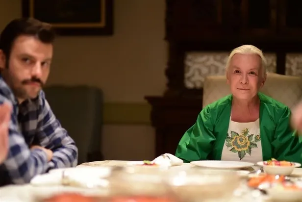 İstanbullu Gelin 87. yeni bölüm fragmanı yayında mı? Süreyya'yı zor bir karar bekliyor!-1