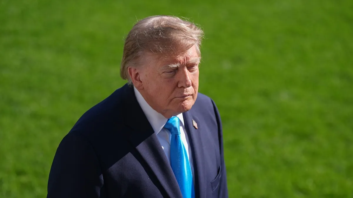Trump Fransa’daki krizde göçmenleri işaret etti: “Böyle giderse Avrupa Birliği diye bir şey kalmaz”