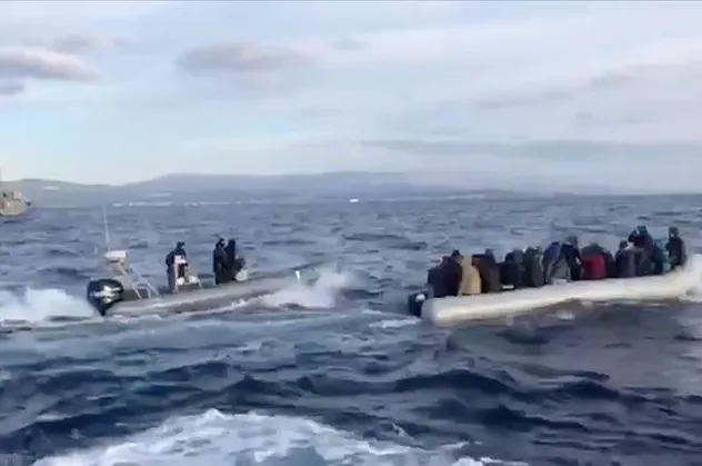 Hollanda gazetesi NRC Yunanistan'ın Ege'deki göçmen oyununu yazdı: Derin utancı örtbas çabası