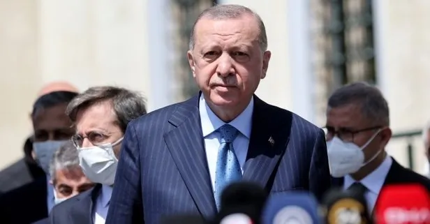 Başkan Erdoğan cuma namazını Fatih Camisi’nde kıldı