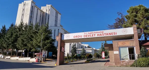 orduda-hastanelerin-otopark-ve-yemekhaneleri-yogun-bakim-servisine-donusturuluyor-1606566351454.jpg