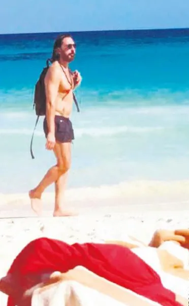 Meryem Uzerli'nin eski aşkı Can Ateş New York'ta ortaya çıktı-2