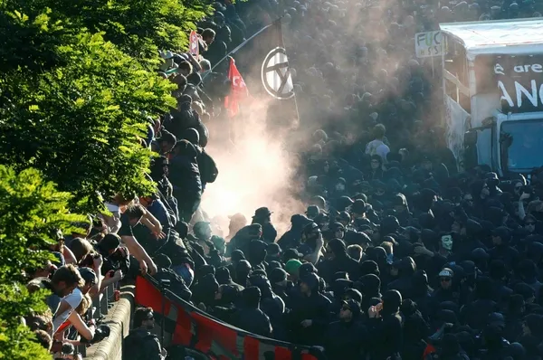 Hamburg karıştı!-1