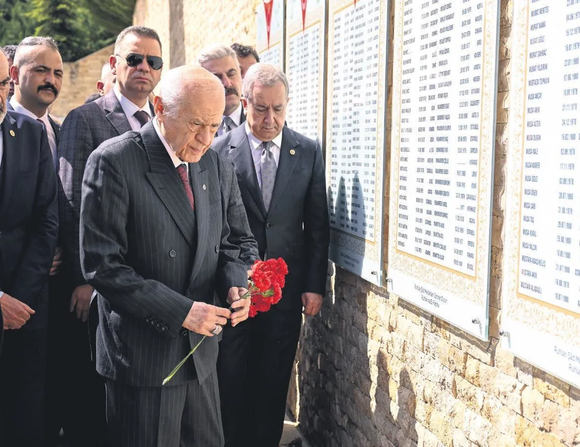 Kumpasçıların başı ezilmeli