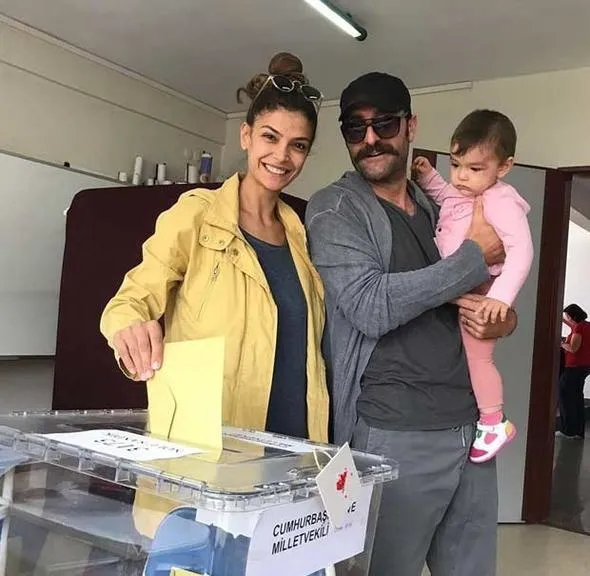 Ünlü isimler sandık başında-12