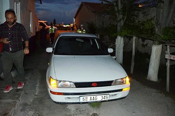 aksarayda-alkollu-surucu-once-bekciyi-ezdi-sonra-polis-memurunun-ayagini-kirdi-1592690569064.jpeg