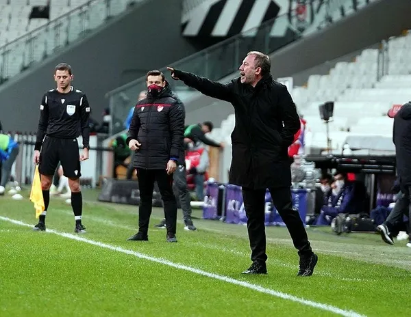 Yönetim derbilerin kralını sezon sonuna bırakmıyor! Sergen Yalçın ile 2 yıl daha-1