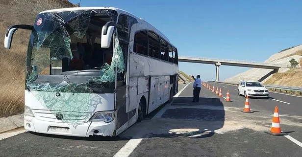 Balıkesir’de yolcu otobüsü devrildi: 32 kişi yaralandı