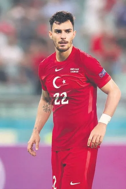 fenerbahcenin-yeni-sol-kanat-transferi-bruma-1-yillik-kiralik-sozlesmeye-imzayi-atti-1655419138405.jpeg Fenerbahçe'nin yeni sol kanat transferi Bruma 1 yıllık kiralık sözleşmeye imzayı attı-6